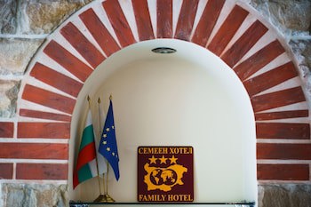 Dionis Hotel