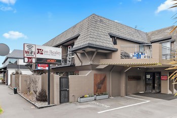 136 On Bealey - Motel