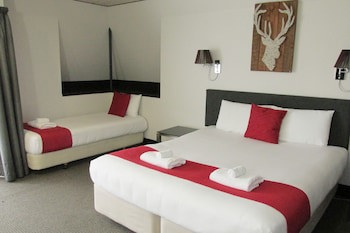 136 On Bealey - Motel