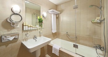 Al Manzel Hotel Apartments