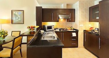 Al Manzel Hotel Apartments