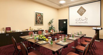 Al Manzel Hotel Apartments