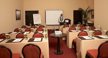 Al Manzel Hotel Apartments