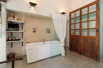 Boutique Hotel V...