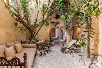 Boutique Hotel V...