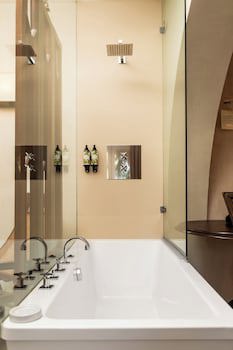 Boutique Hotel V...