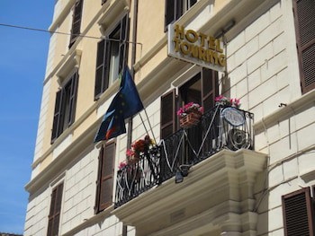 Hotel Touring fotoğrafı