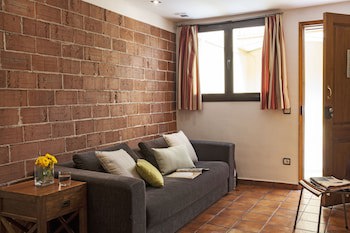 Ainb Las Ramblas-Guardia Apartments