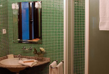 Ainb Las Ramblas-Guardia Apartments