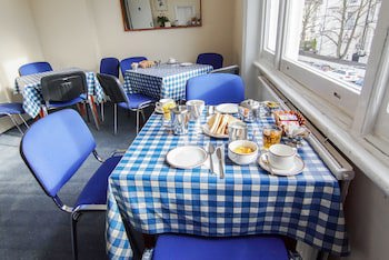 Avoca House Hotel