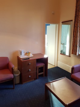 Avoca House Hotel