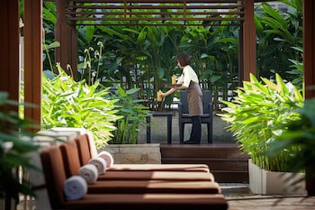 Dusit Suites Hotel Ratchadamri, Bangkok
