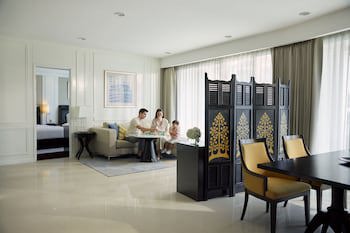 Dusit Suites Hotel Ratchadamri, Bangkok
