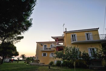 Irida Resort