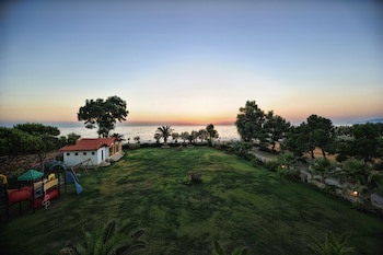 Irida Resort