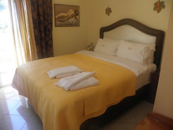 Irida Resort