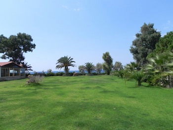 Irida Resort