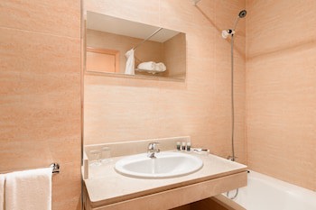 Exe Campus San Mames Aparthotel