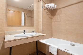 Exe Campus San Mames Aparthotel