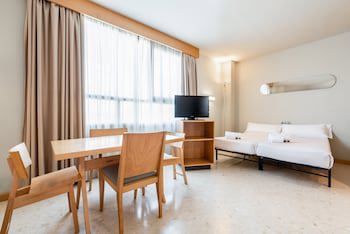 Exe Campus San Mames Aparthotel