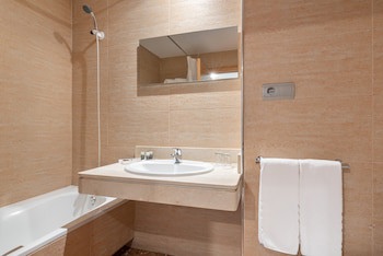 Exe Campus San Mames Aparthotel