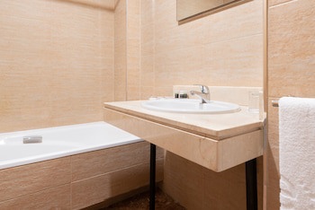 Exe Campus San Mames Aparthotel