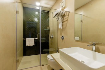 Aguada Anchorage - The Villa Resort