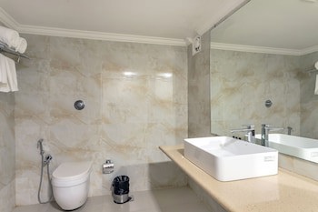 Aguada Anchorage - The Villa Resort