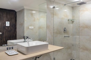 Aguada Anchorage - The Villa Resort