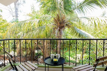 Aguada Anchorage - The Villa Resort