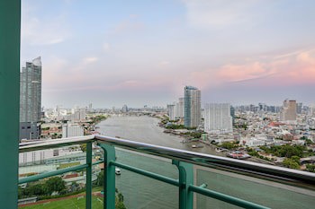 Chatrium Hotel Riverside Bangkok