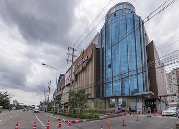 Chatrium Hotel Riverside Bangkok