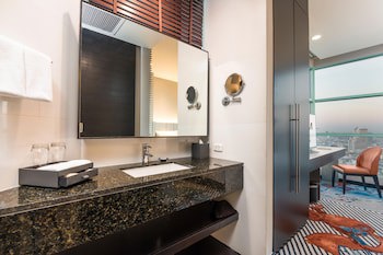 Chatrium Hotel Riverside Bangkok