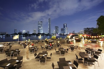 Chatrium Hotel Riverside Bangkok