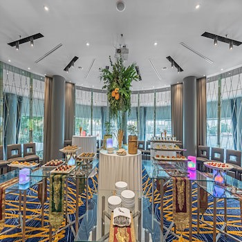 Chatrium Hotel Riverside Bangkok