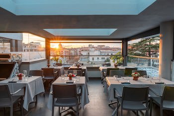 Twentyone Hotel galeri fotoğrafı