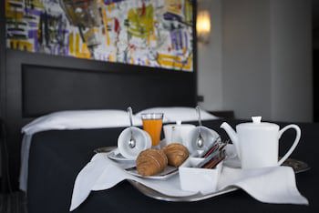 Twentyone Hotel