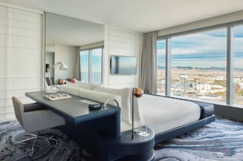 W Barcelona
