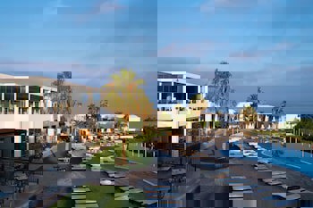 Theo Sunset Bay Hotel