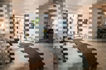 Theo Sunset Bay Hotel