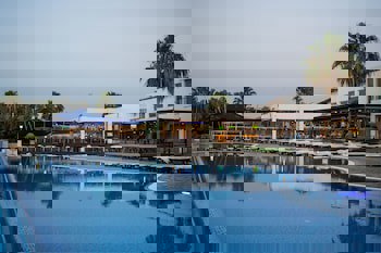 Theo Sunset Bay Hotel