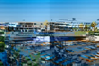 Theo Sunset Bay Hotel