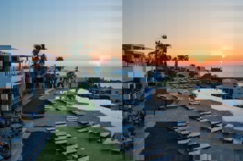 Theo Sunset Bay Hotel