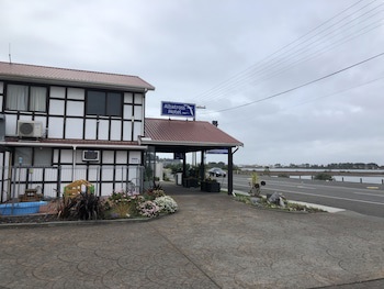 Albatross Motel