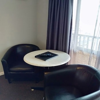 Albatross Motel