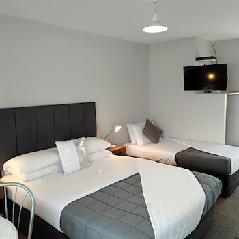 Albatross Motel