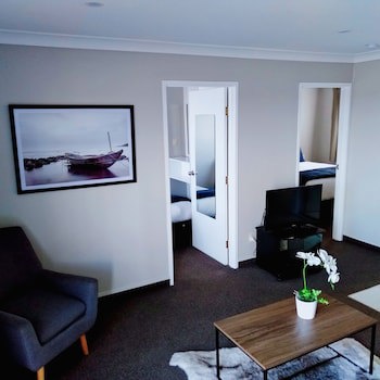 Albatross Motel