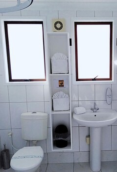 Albatross Motel