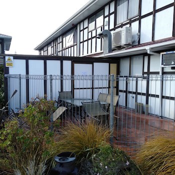 Albatross Motel