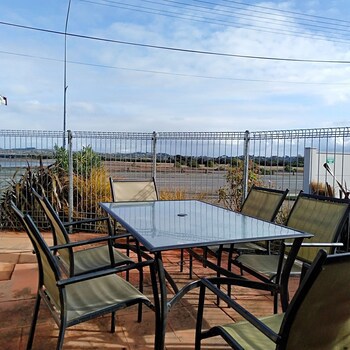 Albatross Motel